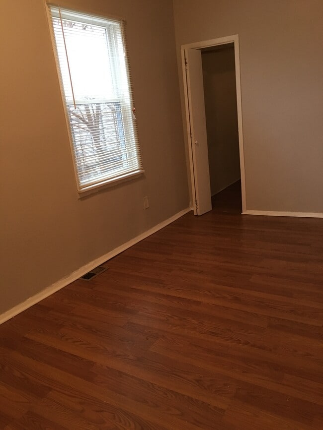 Bedroom. - 686 S 11th St Apartamentos Unidad First Floor