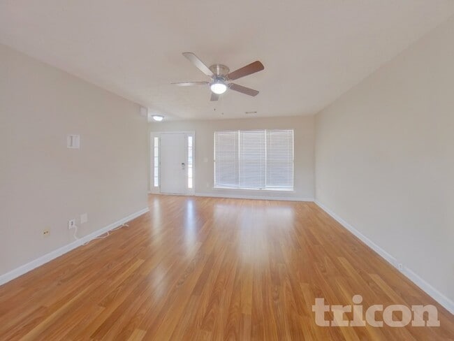 Photo - 114 Prescott Ct