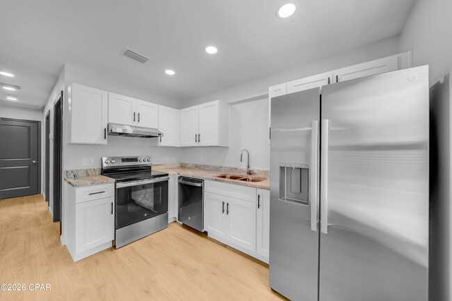 Photo - 122 N East Ave