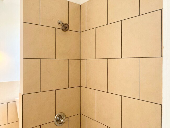 Photo - 1944 Cecil B. Moore Ave Unidad 2