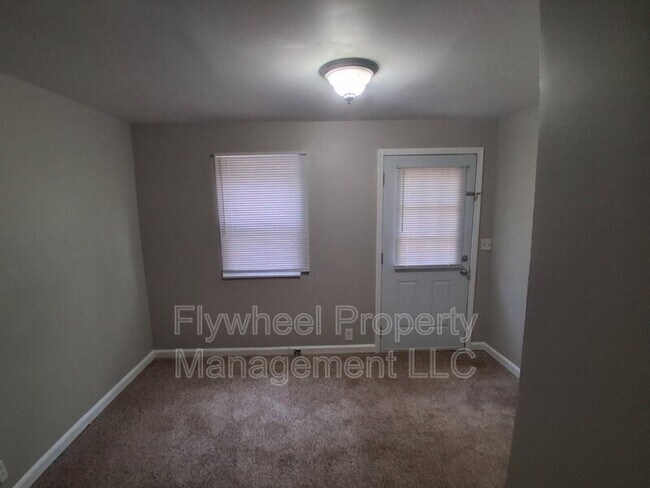 Photo - 81 Elberta St