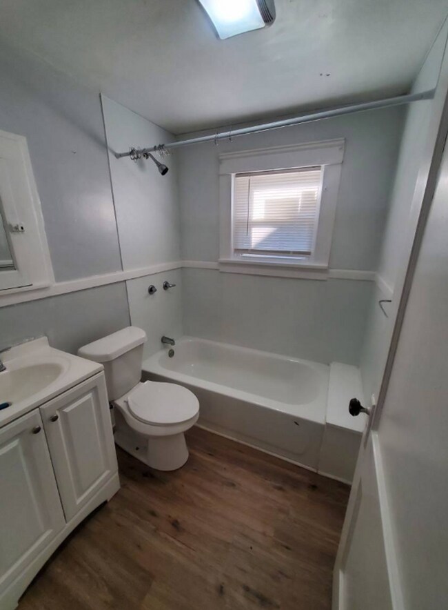 Photo - 15815 Parkgrove Ave Unidad UP - 15815 PARKGROVE AVE