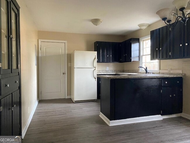 Photo - 202 Academy St