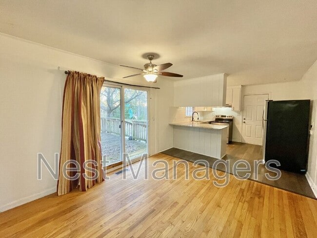 Photo - 3522 Thomas Dr