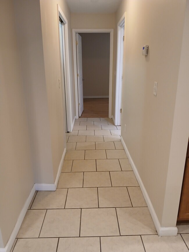 Photo - 1009 Briarwood Rd