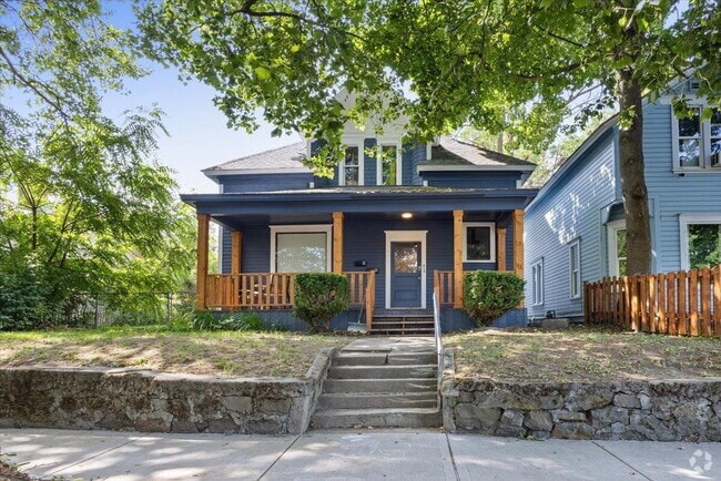 Building Photo - Newly updated 1 Bedroom 1 Bath Studio Styl... Unit #A Rental
