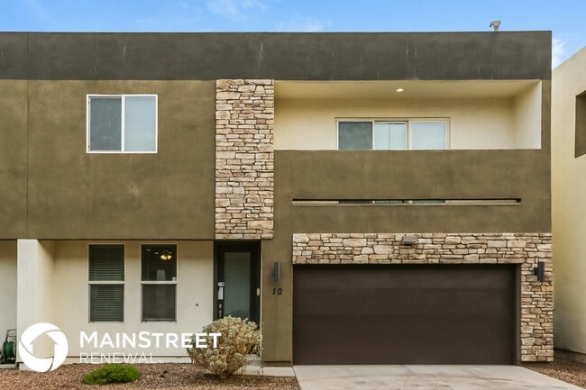 Building Photo - 2000 N 36th St