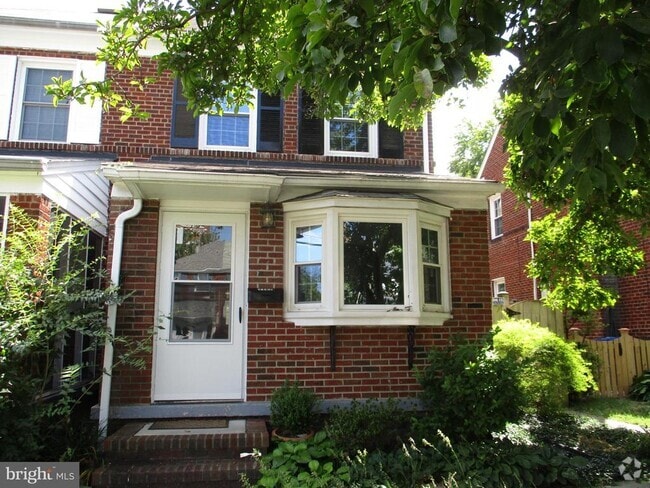 Building Photo - 1102 16th St S Rental