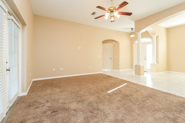 Photo - 5009 25th St E