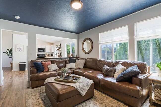 Building Photo - 19701 Cumberland Way Unit ID1460909P