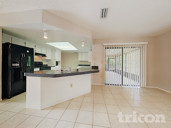 Photo - 10457 Laval St
