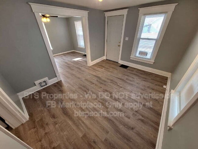 Photo - 1912 W Ann St