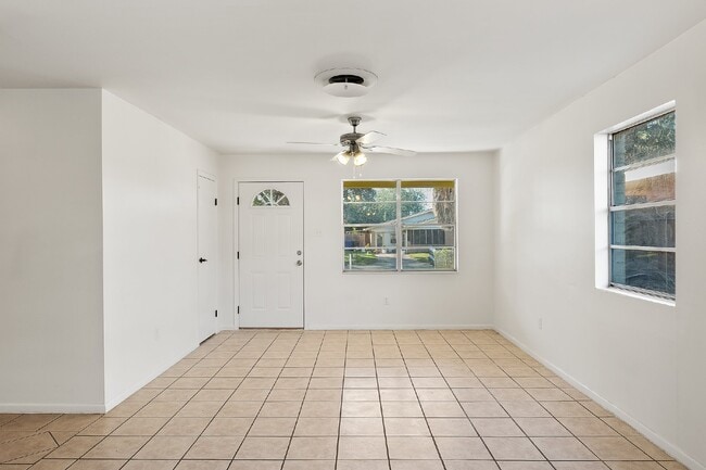 Photo - 202 N 41st St