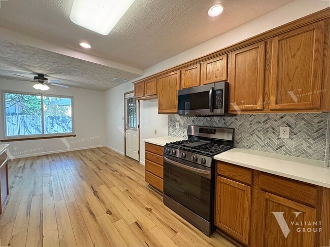 Photo - Spacious 3-Bedroom, 2-Bath in Sequiota Nei...