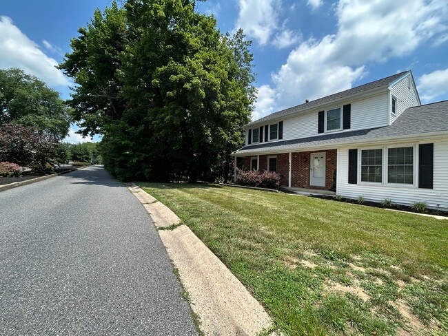 Photo - 2425 Calf Run Dr