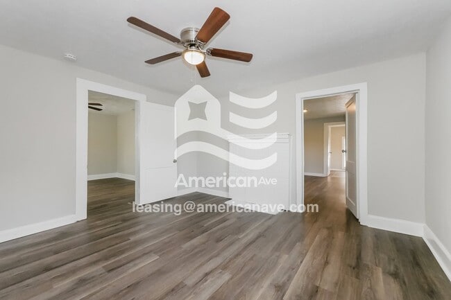 Photo - 105 13th Ave N