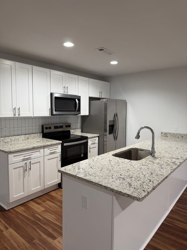 Photo - 215 Charleston Dr