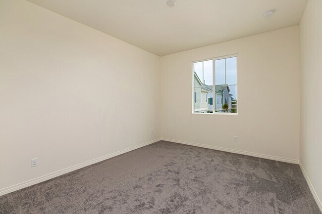 Photo - 501 Turnstone Ln