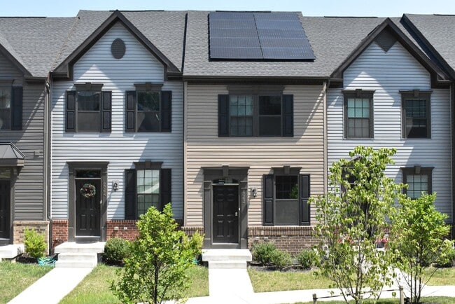 Fantastic Fredericksburg Townhome! - Fantastic Fredericksburg Townhome!