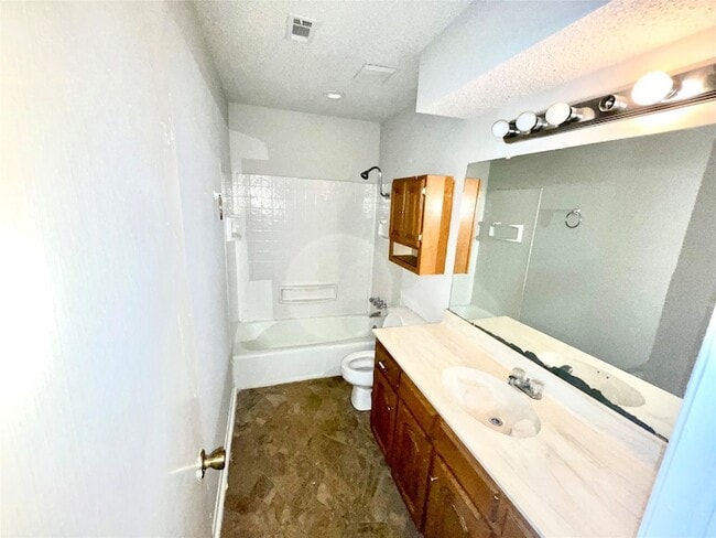 Photo - 802 N Crockett St Unit F