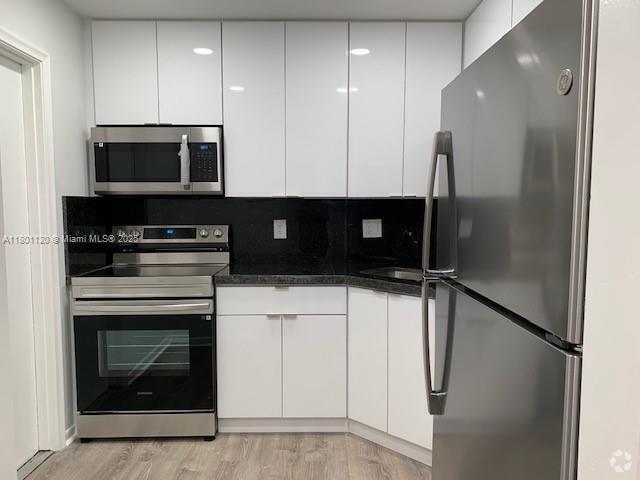Building Photo - 4200 NW 3rd Ct Unit 328 Rental