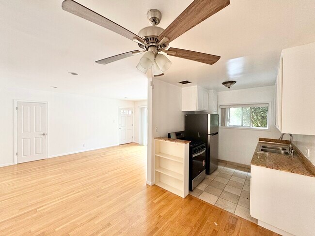 Photo - 1320 Ridgeley Dr Apartment Unit 2