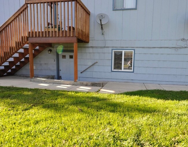 Photo - Downstairs unit 2 bed 1 bath