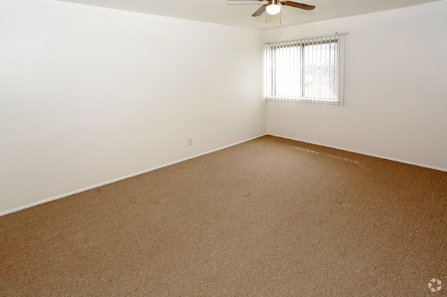 2BR,1BA