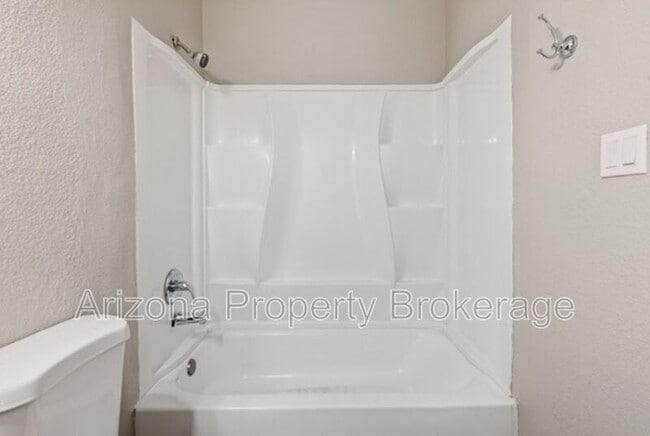 Photo - 603 W Rio Salado Pkwy