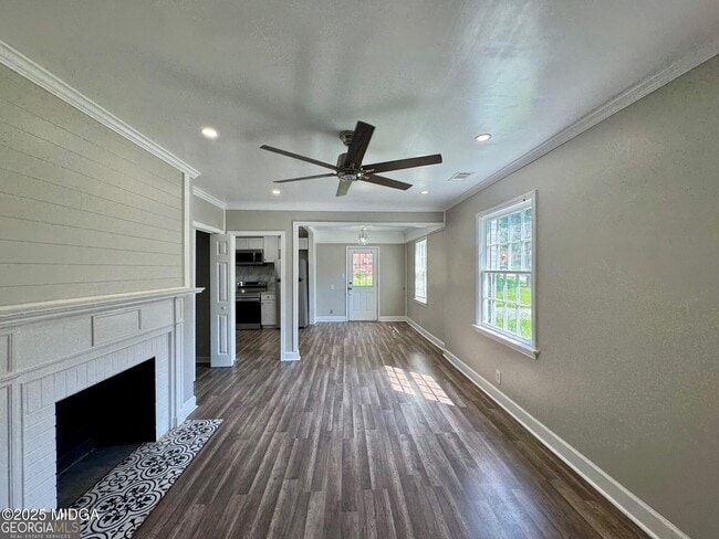 Photo - 1930 Northbrook Ave