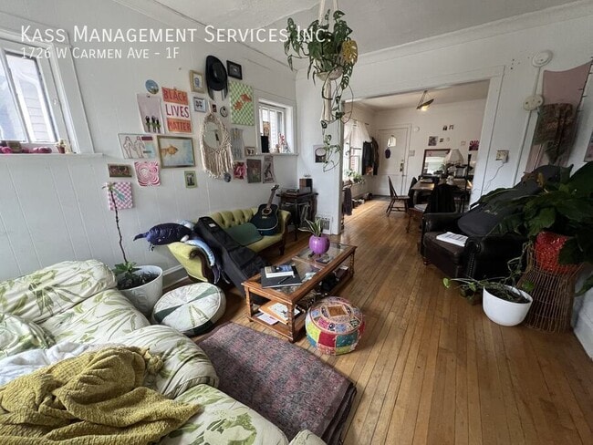 Photo - 1726 W Carmen Ave Unit 1F