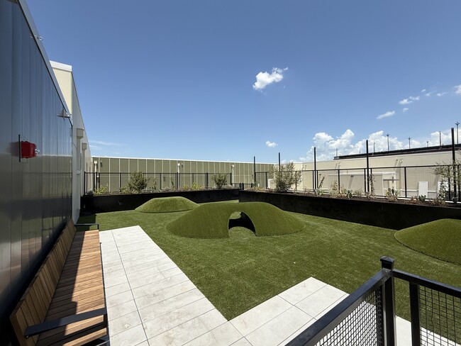 Photo - Pearl Springdale