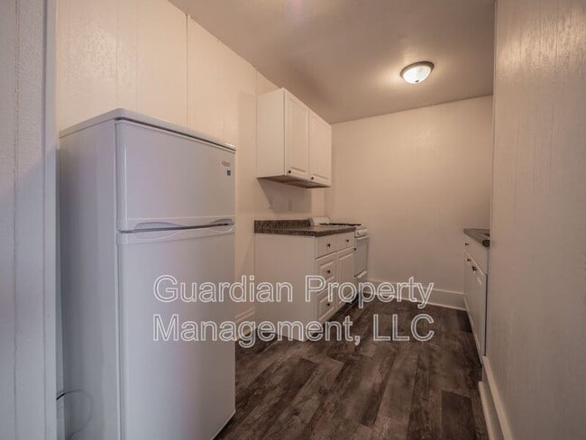 Photo - 108 N Buchanan St