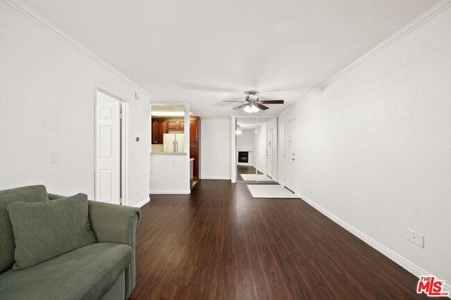 Photo - 5535 Canoga Ave Unit 117