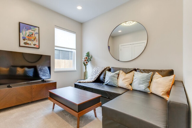 Photo - 3680 S Logan St Unit SI ID1546503P