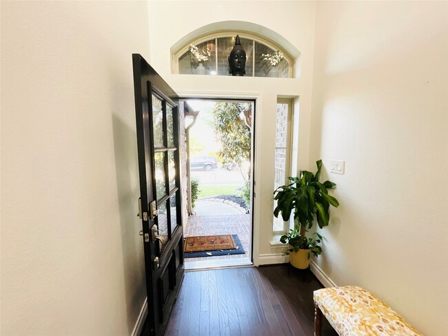 Photo - 2507 Elmwood Trl