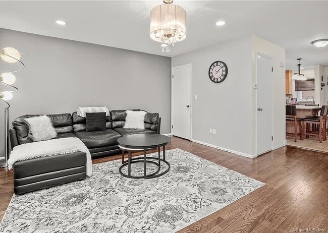 Photo - 133 Seemans Ln Townhome