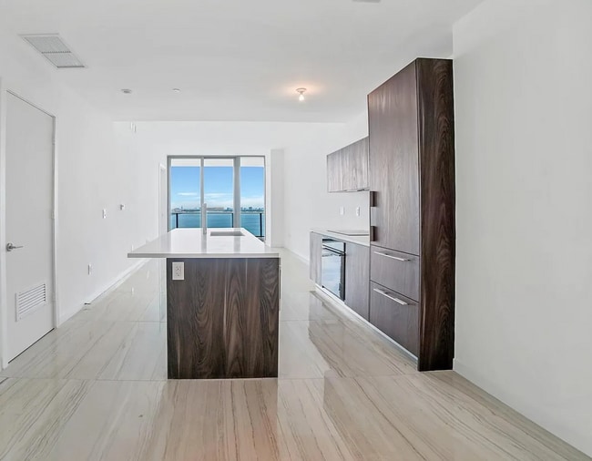 Building Photo - 480 NE 31st St Unit 2005