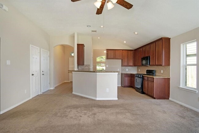 Building Photo - 127 Rodeo Dr Rental