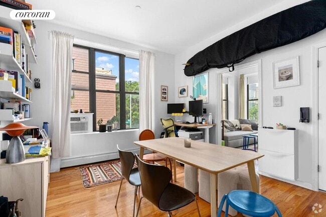 Building Photo - 190 Meserole St Rental