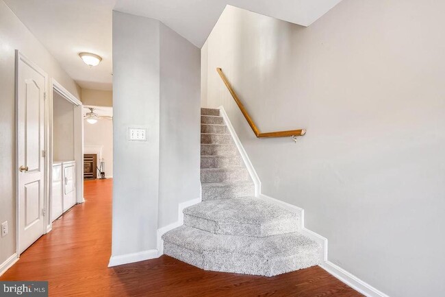 Photo - 1727 Wood Carriage Way