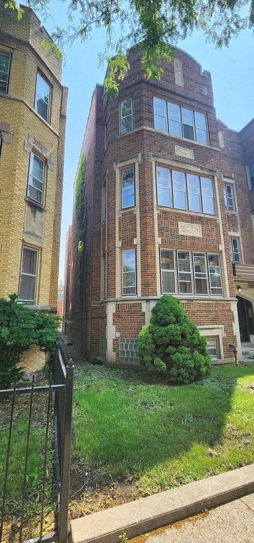 Photo - 9243 S Laflin St