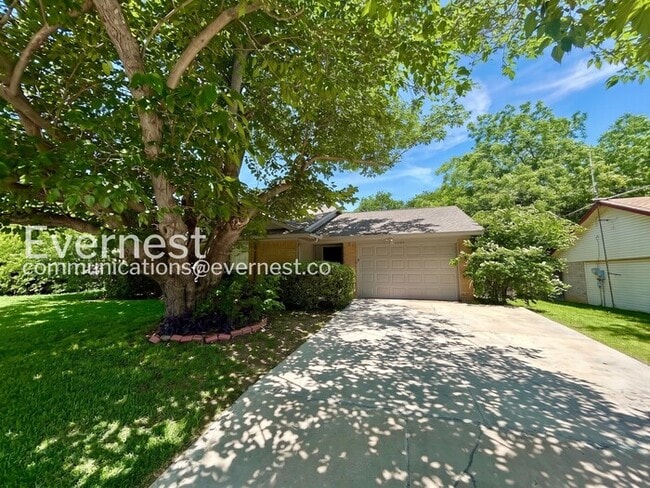 Photo - 1505 Hanover Dr