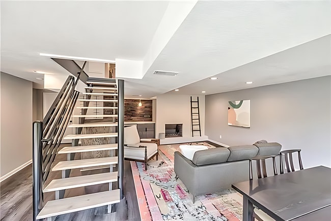 Photo - Wonderful Furnished Modern Home in Overlan...