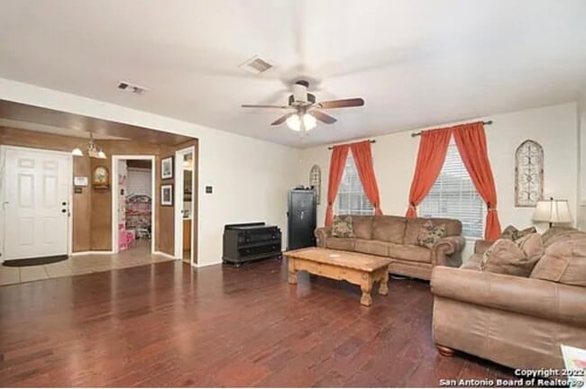 Photo - 1427 Range Fld