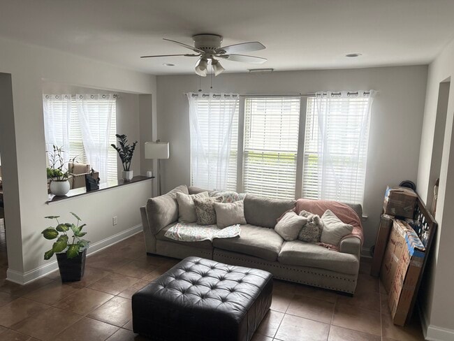 Photo - 1817 Affirmed Way