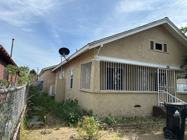 Photo - 1402 E 57th St Unidad 1402