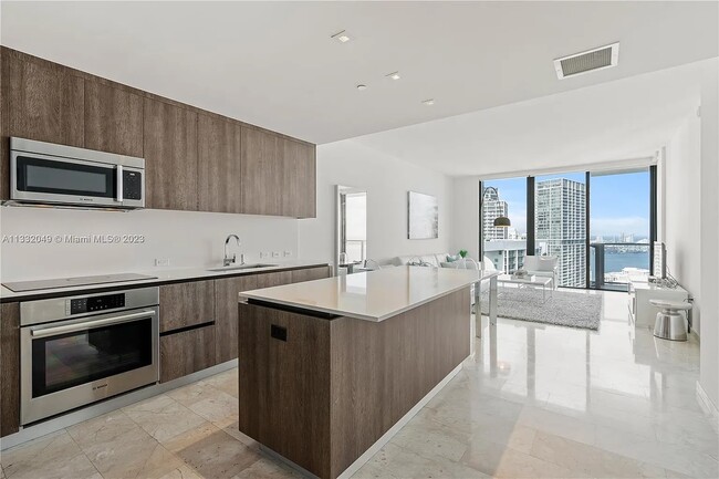 Photo - 68 SE 6th St Condominio Unidad 2106