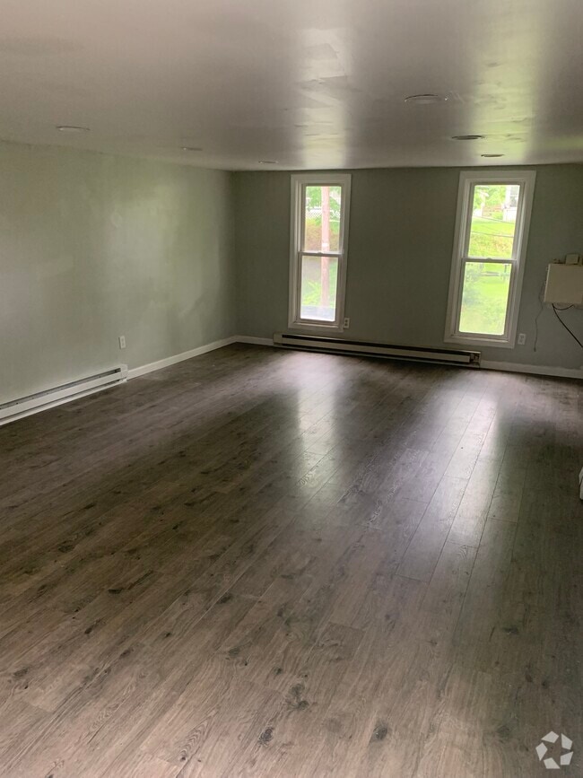 Building Photo - 30 Rice St Unit #2 Rental