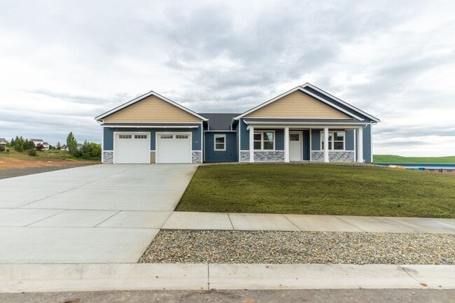 Beautiful 4bed 2bath home on Military Hill! - Beautiful 4bed 2bath home on Military Hill!